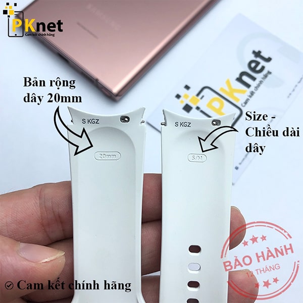 Silicone Watch 4 có chốt cài dễ dàng tháo lắp